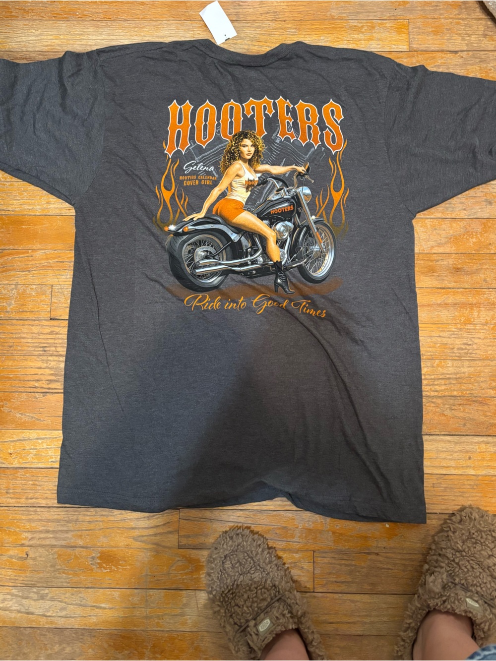 Hooters Kids' Graphic Tee - Charcoal with Orange Accent